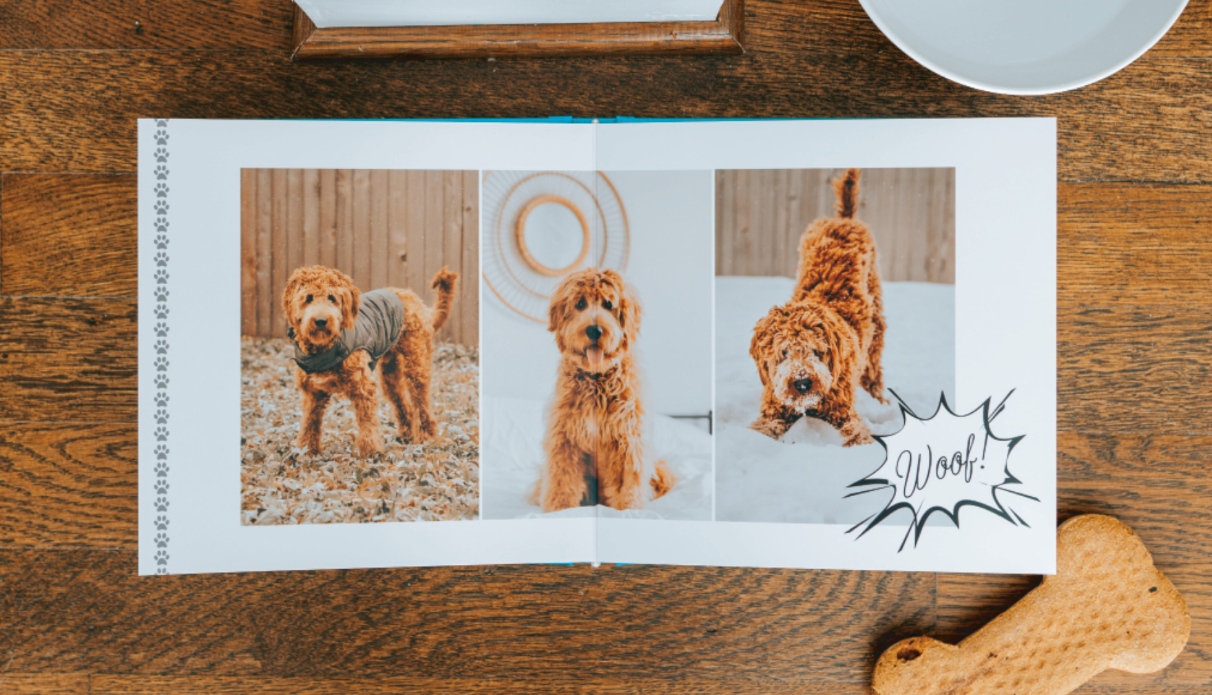 Offenes Hunde Fotobuch auf Tisch